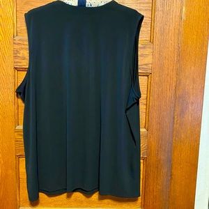 NWOT Roaman’s Black V-Neck Tank